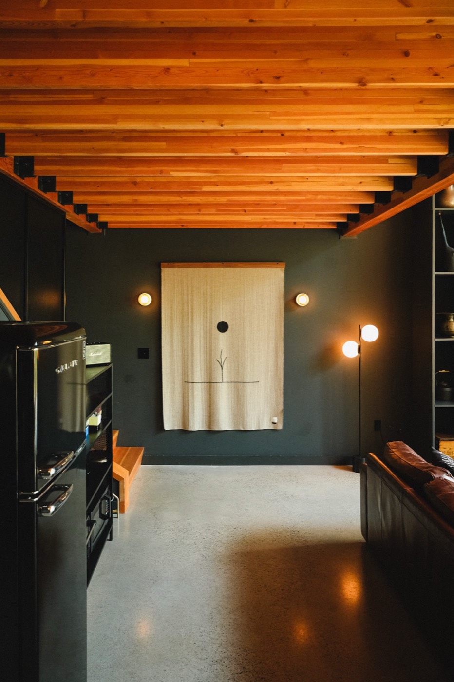 Black Oak Lodge cozy living space with natural materials